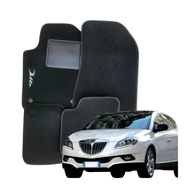 Tappetini Auto in Moquette con Logo – Compatibili con Lancia Delta